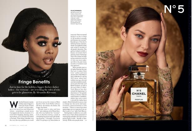 DECEMBER 2021 | Vogue